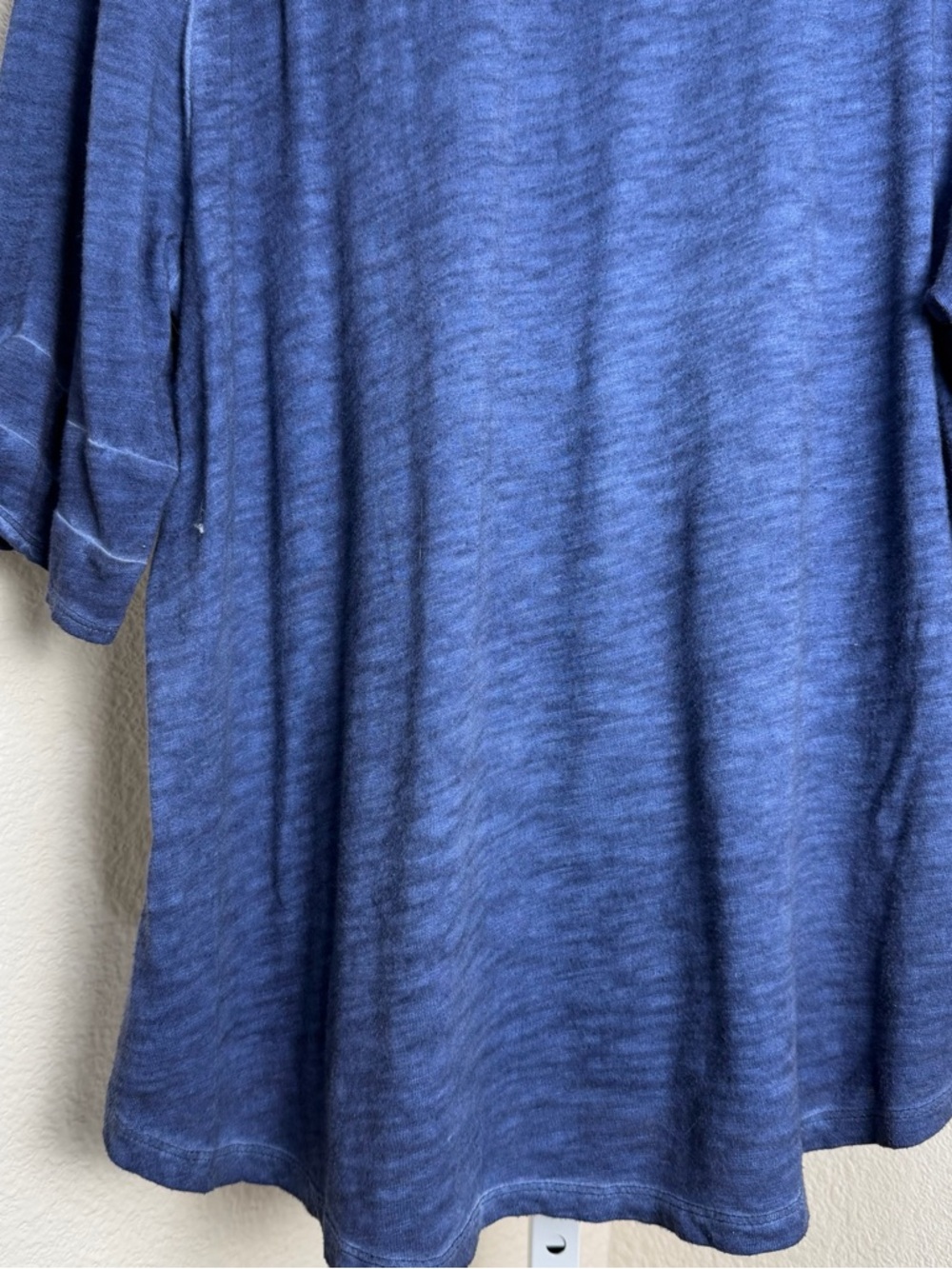 Democracy Sz L Blue Embroidered Scoop Neck Top Modest Westernwear - Picture 9 of 9